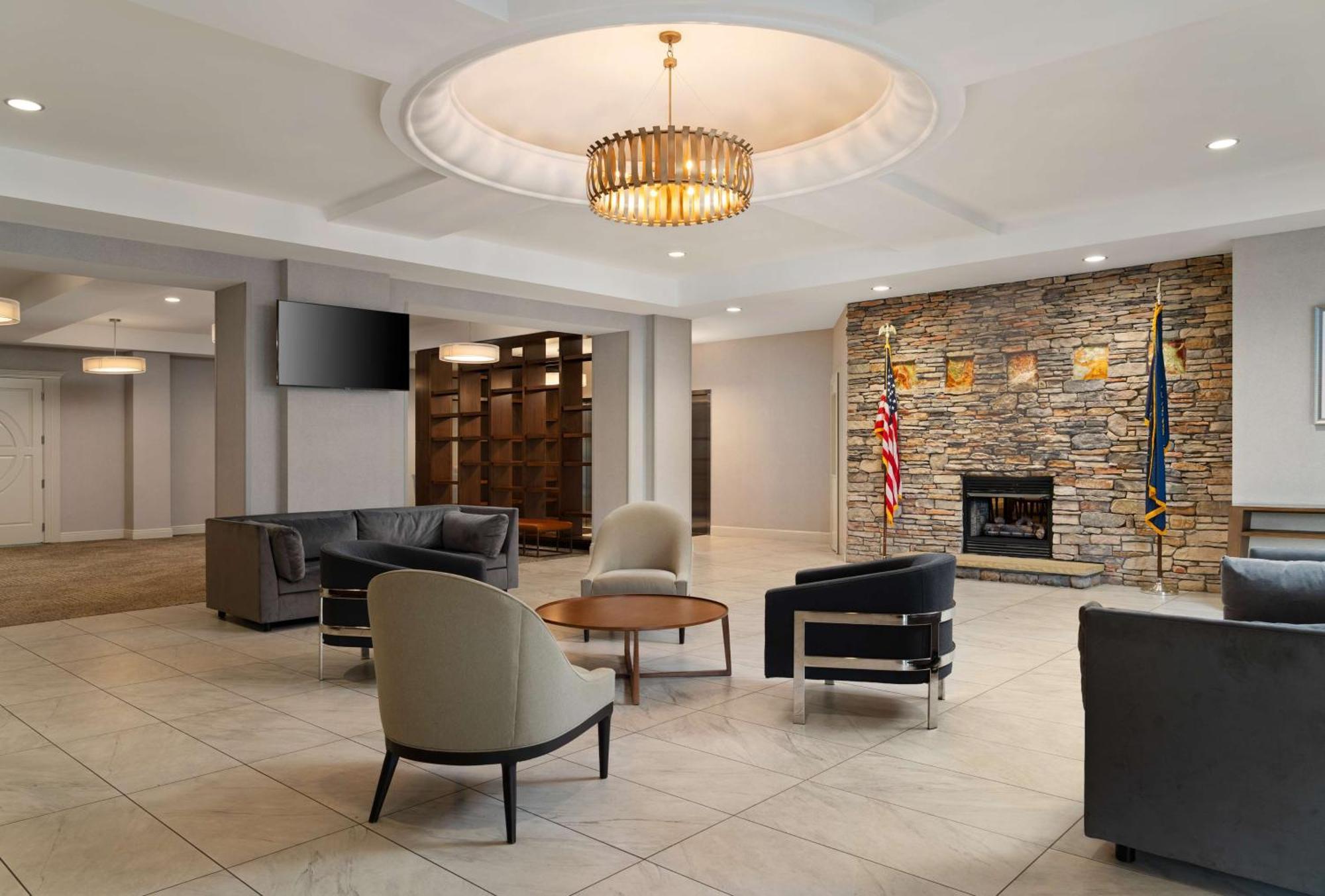 Doubletree By Hilton Pittsburgh Airport Otel Moon Township Dış mekan fotoğraf