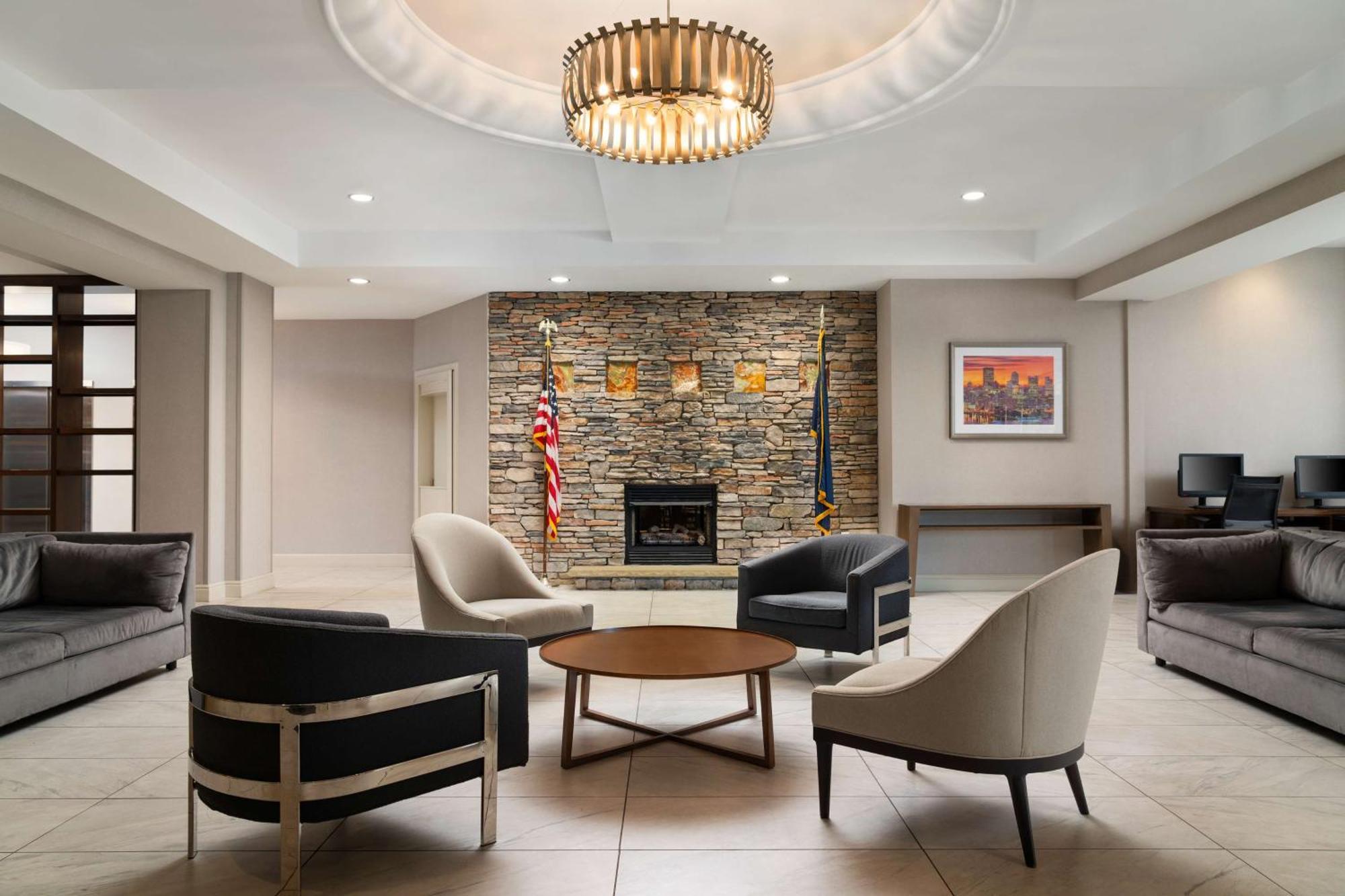 Doubletree By Hilton Pittsburgh Airport Otel Moon Township Dış mekan fotoğraf