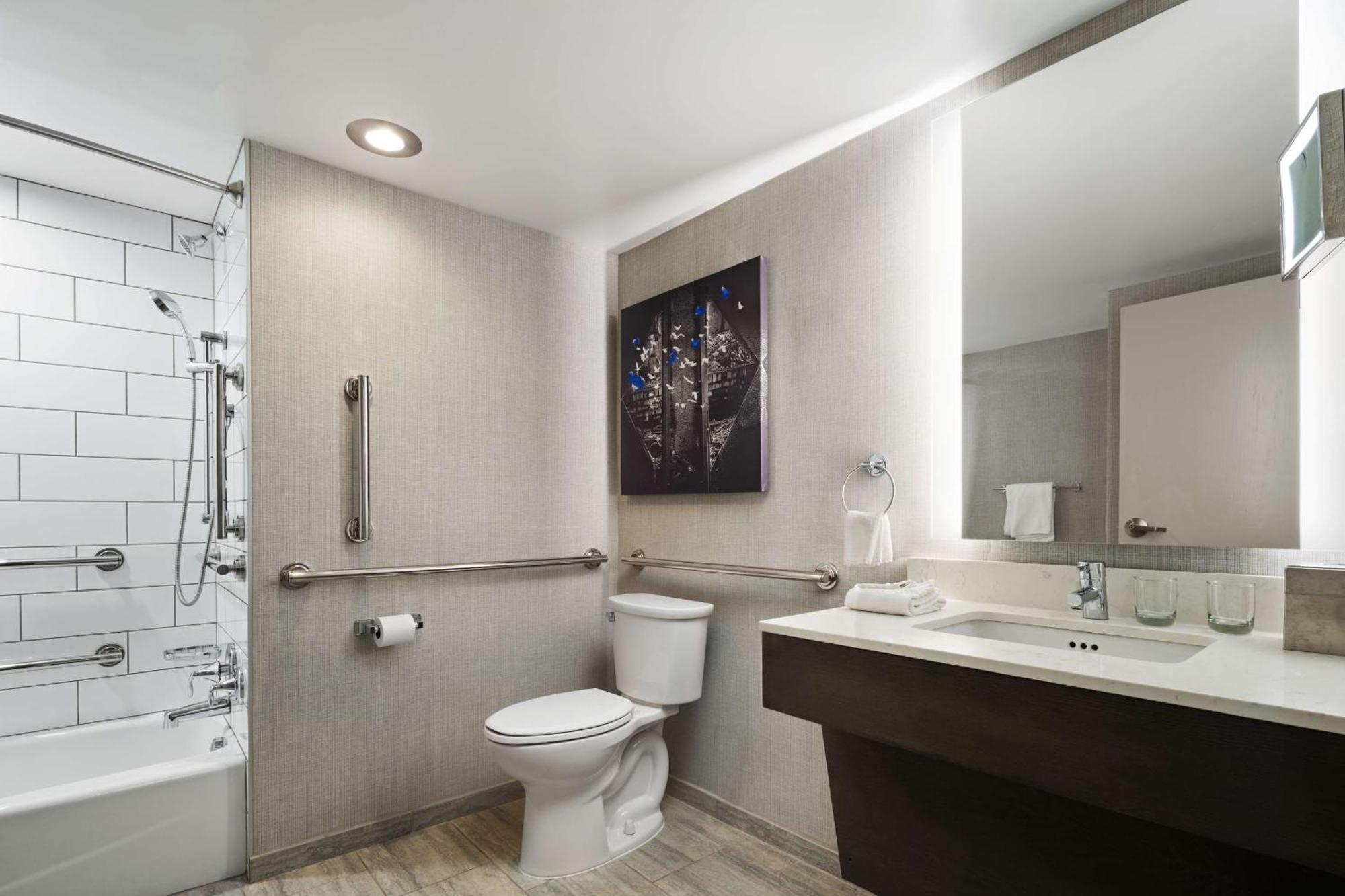 Doubletree By Hilton Pittsburgh Airport Otel Moon Township Dış mekan fotoğraf