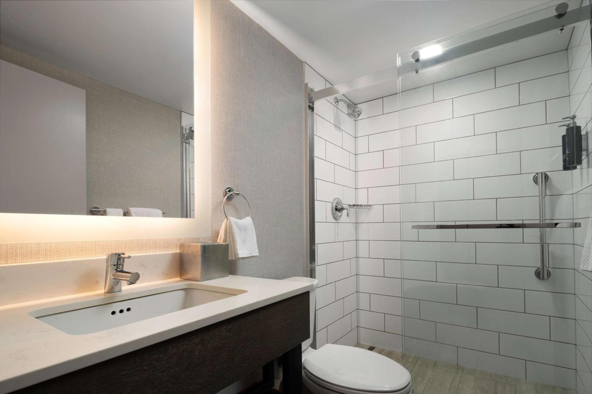 Doubletree By Hilton Pittsburgh Airport Otel Moon Township Dış mekan fotoğraf